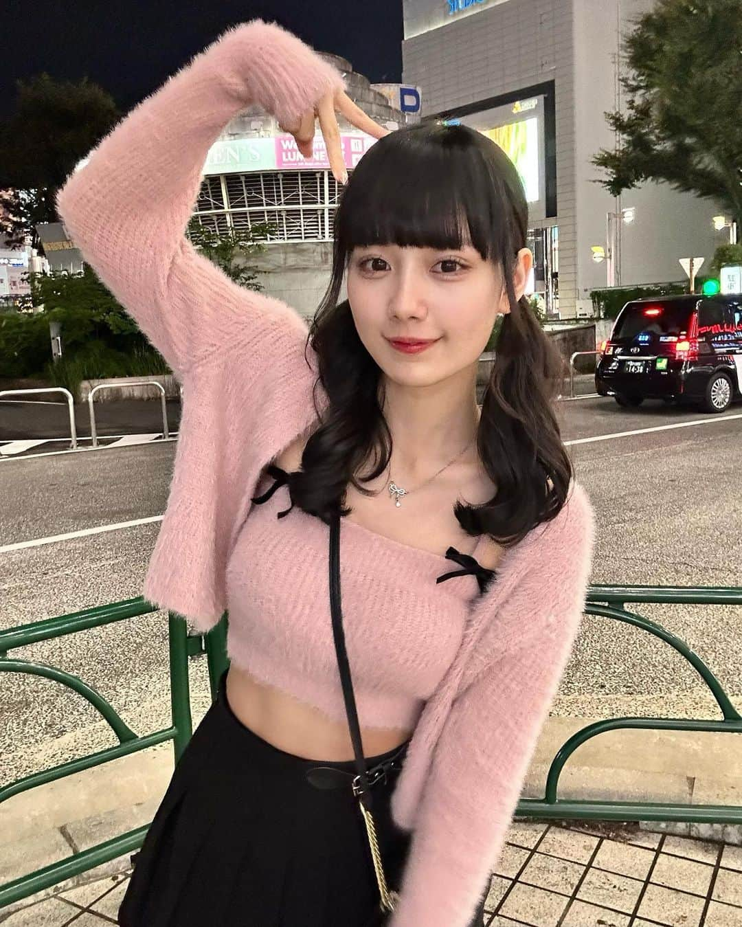 松本恵莉紗のインスタグラム：「猫耳ポーズ^ ̳ᴗ ̫ ᴗ ̳^ྀི」