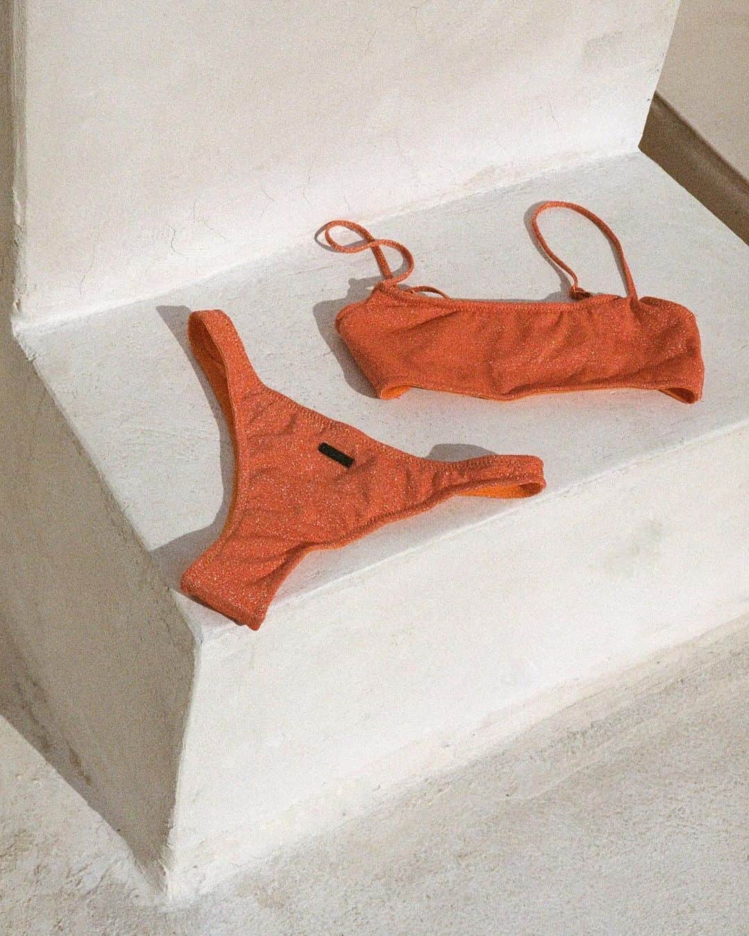 TRIANGL SWIMWEARのインスタグラム：「FYRA sparkle ✨ #TrianglGirls」