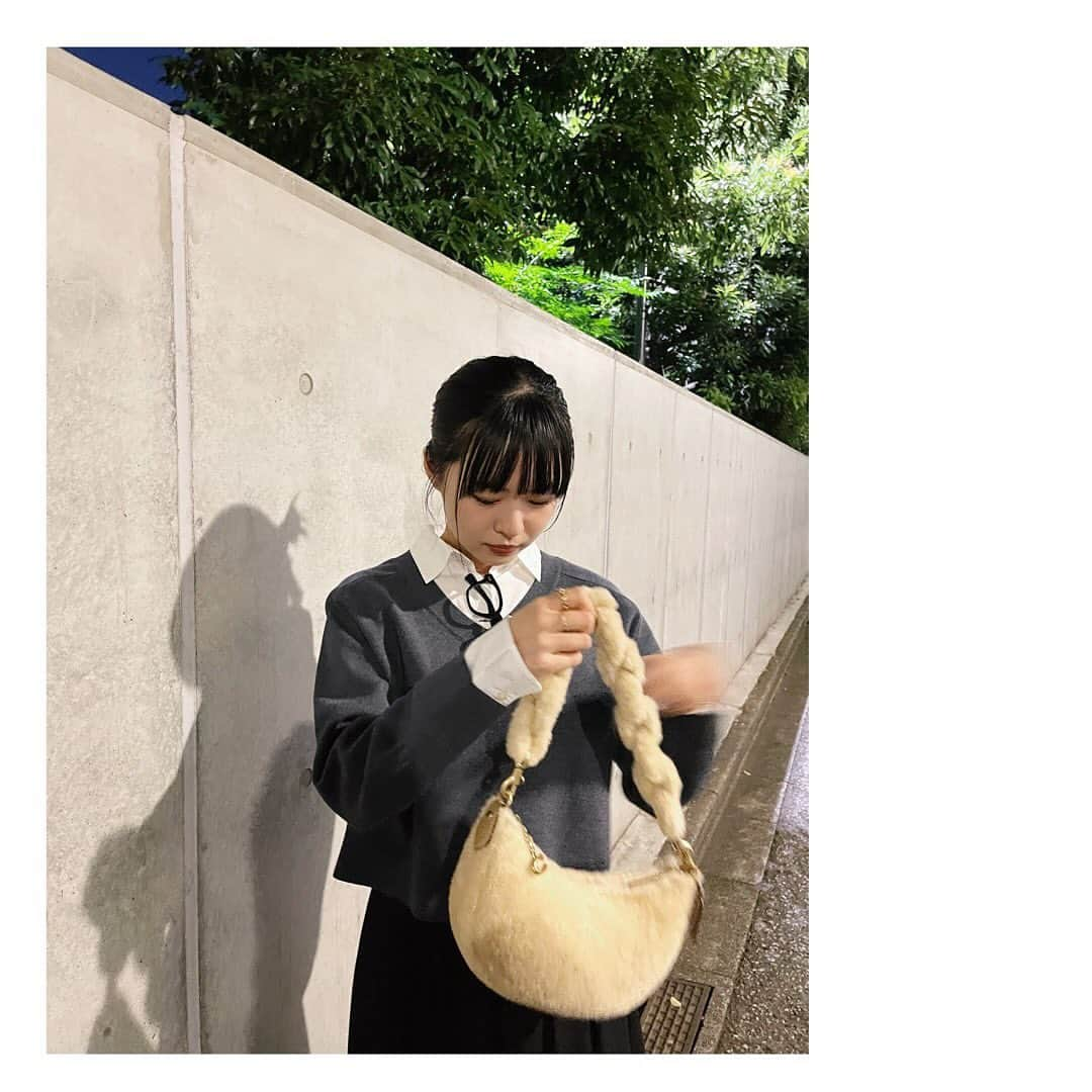 莉子さんのインスタグラム写真 - (莉子Instagram)「ふわもこが可愛い🐏 ちょっとずつ冬も感じますね、❄️  #CoachJapan #CoachNY #コーチバッグ」10月21日 19時32分 - riko_riko1204