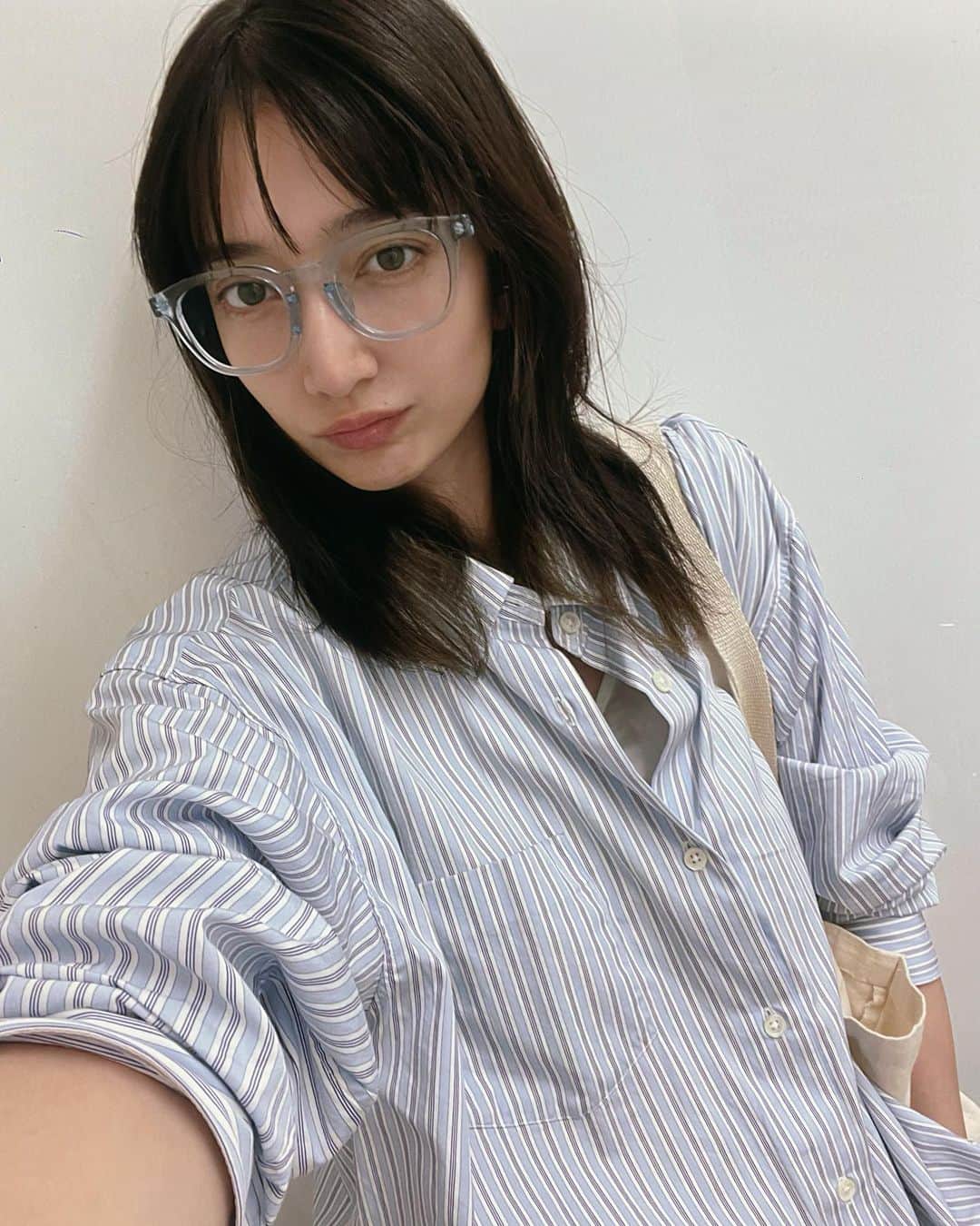のインスタグラム：「すこーしずつ、視力が下がっていってる。。。」