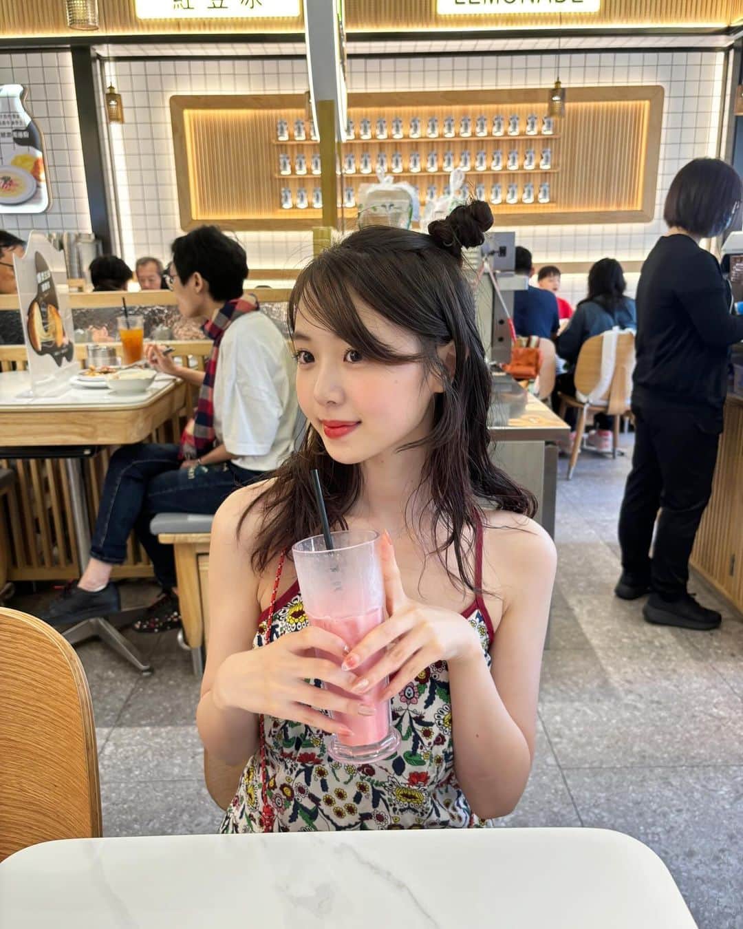 籠谷さくらさんのインスタグラム写真 - (籠谷さくらInstagram)「Hong Kong 🇭🇰  たくさん写真アップする🪐🩶　  #hongkong #香港#旅行#trip#香港旅行#ブルースリー」10月21日 19時52分 - komoriya_sakura_official