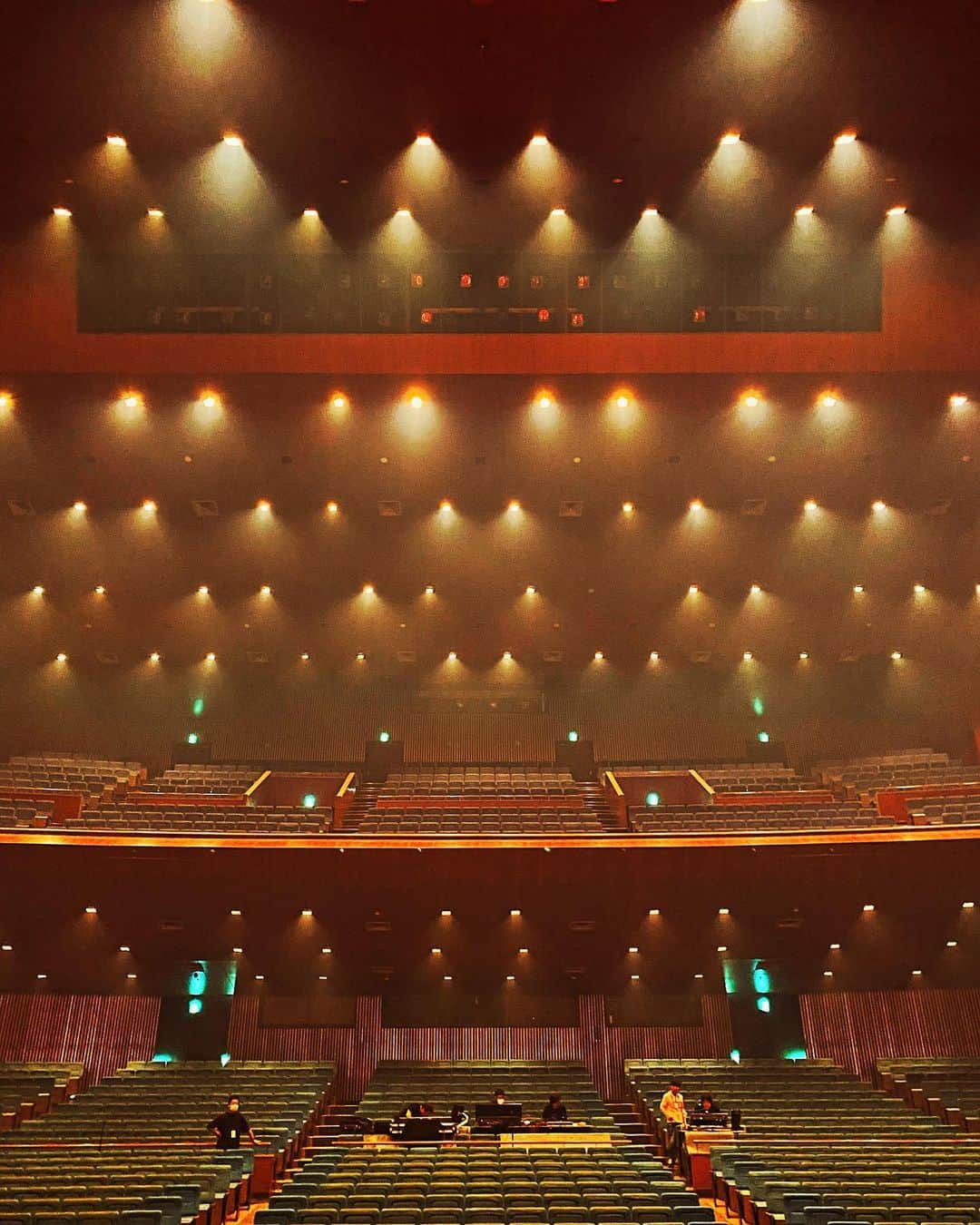 本間将人のインスタグラム：「ゴスペラーズ坂ツアー2023 “HERE & NOW” 広島公演でしたぁー！！みんな、最高じゃけーーーー！！！  #ヒアナウ #ゴスペラーズ」
