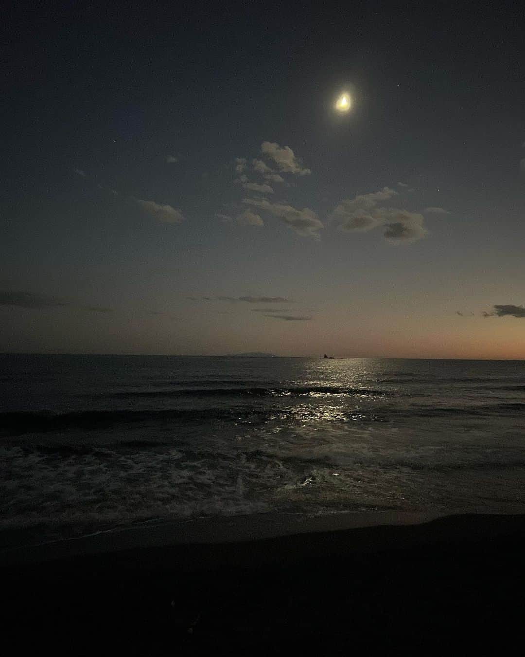 hiromi hashimotoのインスタグラム：「🌙」