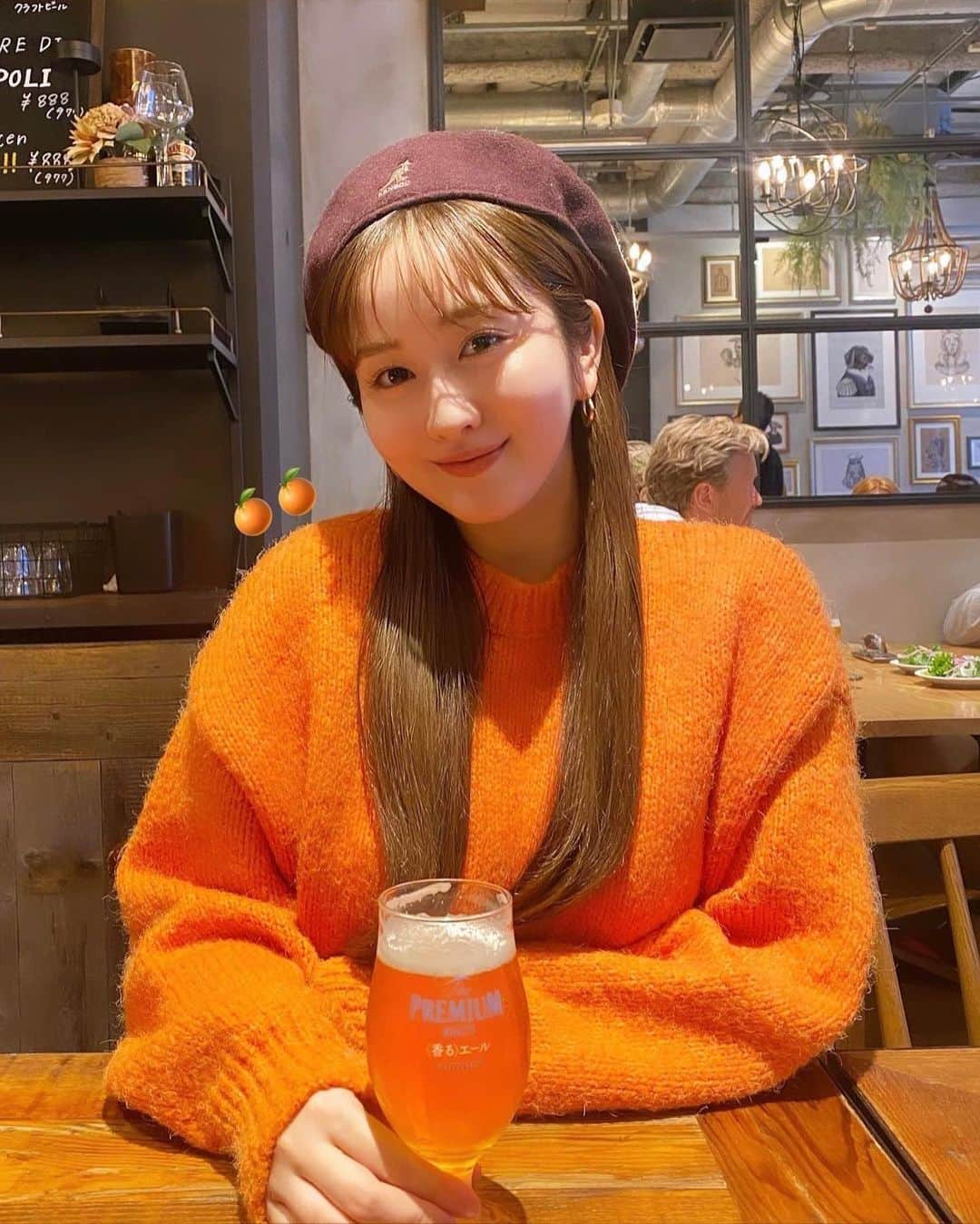 小森虹那さんのインスタグラム写真 - (小森虹那Instagram)「🍊🍊  すっごいオレンジだった日🧡  #カンゴール #カンゴールハンチング #ハンチング #ハンチングコーデ #オレンジカラー #オレンジコーデ #帽子コーデ #ビール女子 #ビールスタグラム #ビール日和 #秋コーデ #秋服コーデ #秋冬コーデ #ニットコーデ」10月21日 20時05分 - kmr__27