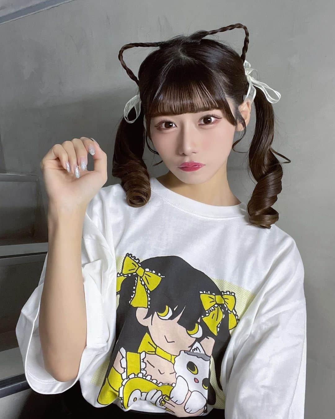 菖蒲まりんのインスタグラム：「この招きまりにゃんこ♀買う🐱💛？  #招き猫 #猫耳  #ツインテール」