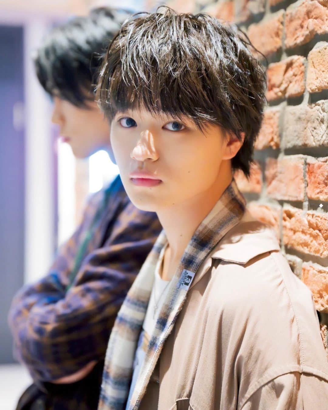 大倉空人のインスタグラム：「「TVガイドdan vol.49」発売中！！  ジャケット @miharayasuhiro_official  カットソー @meagratia  デニム @kiit_official」