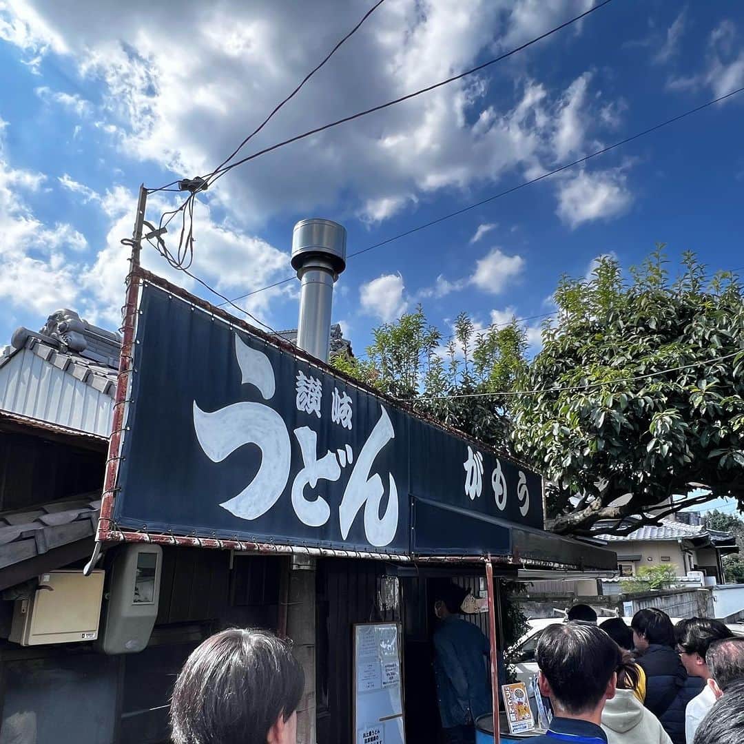 KOZLIFEさんのインスタグラム写真 - (KOZLIFEInstagram)「「STIIKの旅」 香川県でうどんを楽しんでいます♪ 映画「うどん」に憧れ、香川でうどんを食べ歩いています。 食べられるお店を巡って、3時間で3軒訪れました。 1軒目：「がもう」 2軒目：「池上製麺所」 3軒目：「上原屋本店」 麺の食感、出汁の味わい、具材のバランスなど、各お店の個性を楽しみました。 #うどん#香川#香川うどん#お箸#udonnoodles #udon #stiik #chopsticks」10月21日 20時35分 - kozlife_tokyo
