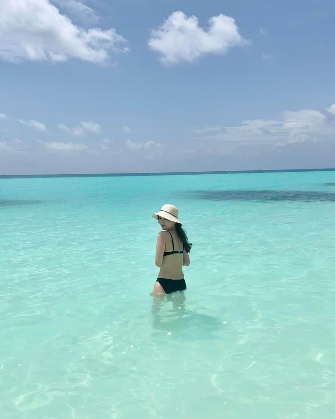 曲渕伊代さんのインスタグラム写真 - (曲渕伊代Instagram)「Maldives🦋🩵💙  #ritzcarltonmaldives  #maldives #モルディブ」10月21日 20時30分 - iyo_m2f