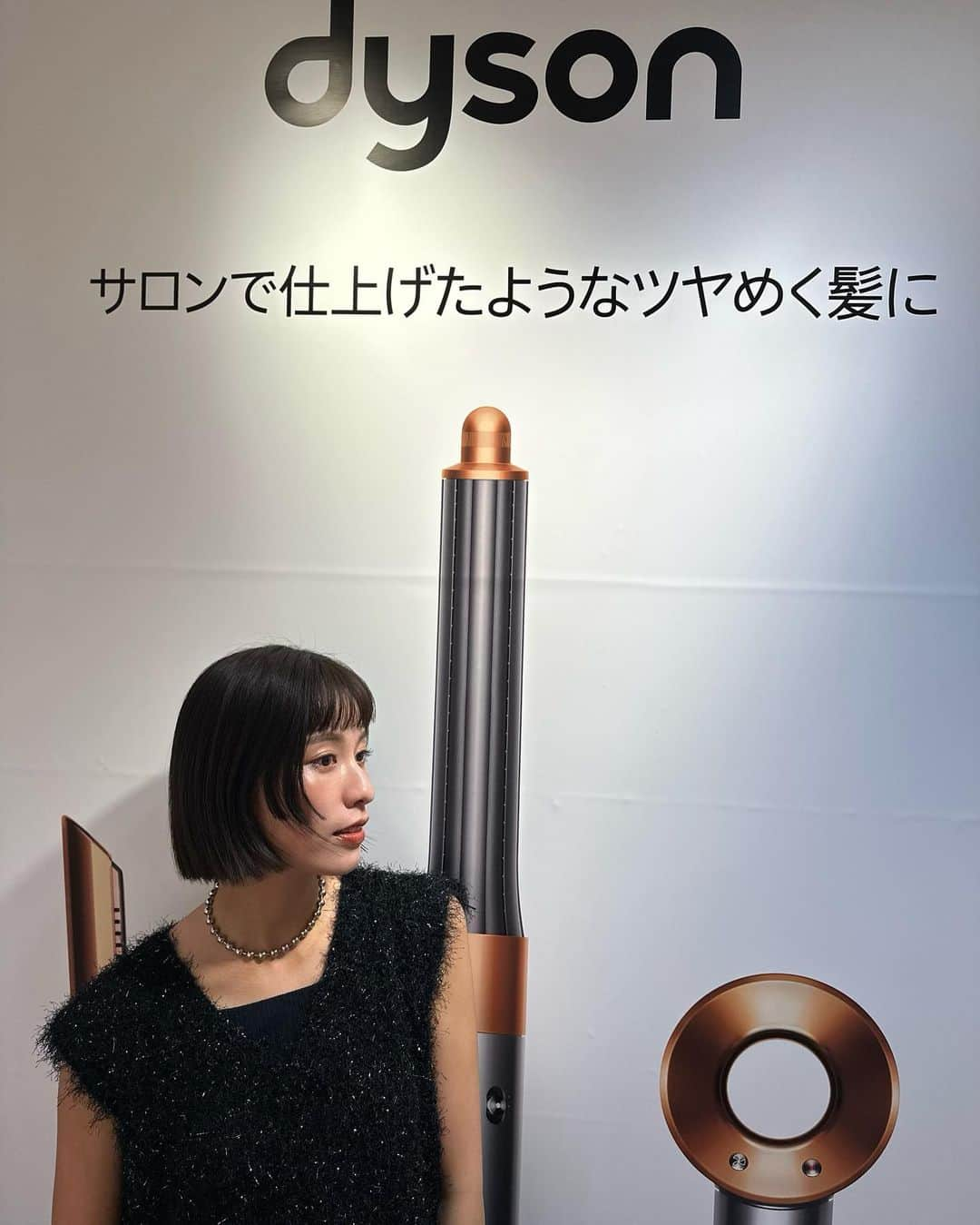 小西翼さんのインスタグラム写真 - (小西翼Instagram)「. 9月11日（月）にリニューアルオープンした Dyson Hair大阪高島屋店に行ってきました！ 百貨店チャネルでメイン製品となっている Dyson Airwrap はブローでサラサラになり、 髪の毛が癖毛で根元から立ち上がる毛も すごく綺麗になりました🤝✨エアーで 髪の毛も綺麗なカールにしてくれるし、 すごすぎてめっちゃ欲しくなったよ🥹  Q4 Gifting campaign限定カラー、 ビンカブルーが可愛かった💜 @dysonhair_jp  #PR #ダイソンビューティー #ダイソンエアラップマルチスタイラー」10月21日 20時42分 - tucha_k