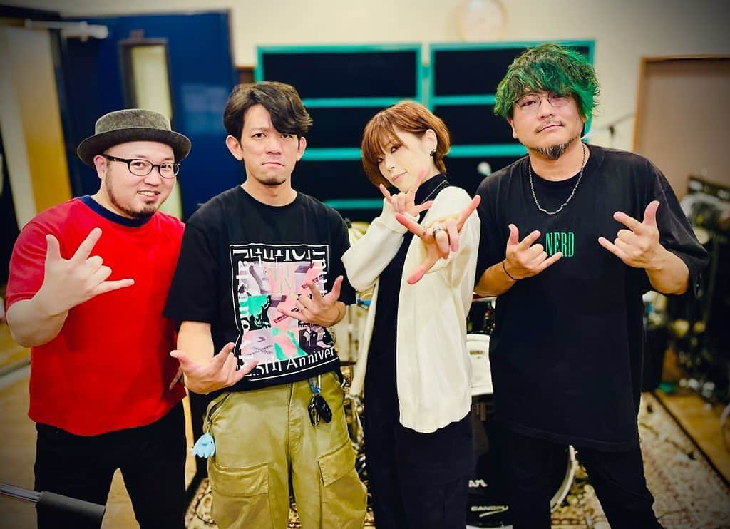 ナノさんのインスタグラム写真 - (ナノInstagram)「Band rehearsal for Germany🇩🇪  So psyched to be going w/ the band this time!  Guitar: Carlos Bass: Kei Drums: Kosuke  Get ready to rock on, @animekassel 🤟」10月21日 20時52分 - nanonano_me