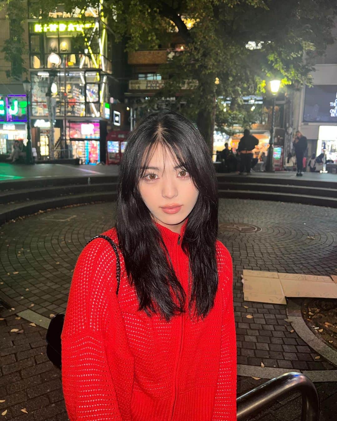 井手上漠のインスタグラム：「ホクロ描いた」