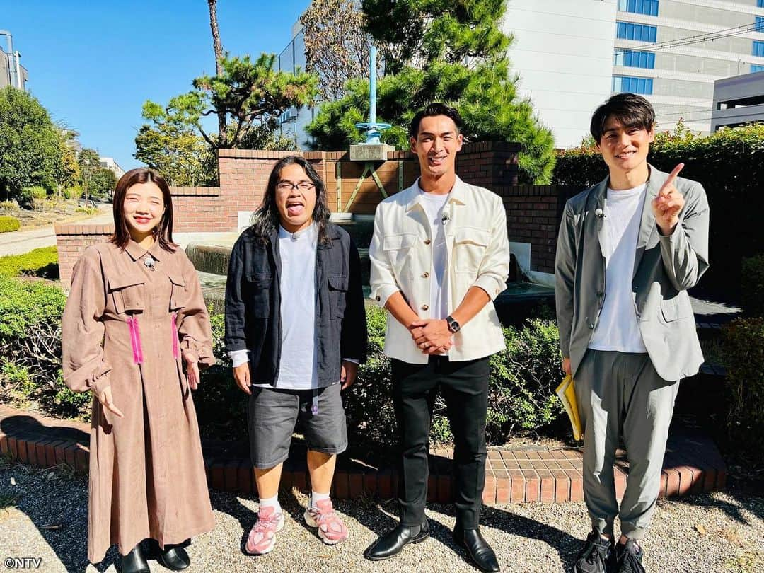 日本テレビ系『シューイチ』さんのインスタグラム写真 - (日本テレビ系『シューイチ』Instagram)「. 今週もちょっと早め⚠️ 8時40分頃からプレミアム✨ 上京メシ🗼🍚👊🏻🔥  今やテレビに引っ張りだこ🐙❤️‍🔥な人気芸能人🌈が 下積み時代⏱️🌀に支えられた上京メシを紹介💁🏻💬 心とおなかを満たしてくれた思い出の味とは❓🤤  3時のヒロイン福田さん&ロッチ中岡さんに 槙野智章さんから直々のオファー⁉️⚽️  #シューイチプレミアム #槙野智章 #ロッチ#中岡創一 #3時のヒロイン#福田麻貴 #上重聡 #シューイチ」10月21日 20時51分 - shu1tv