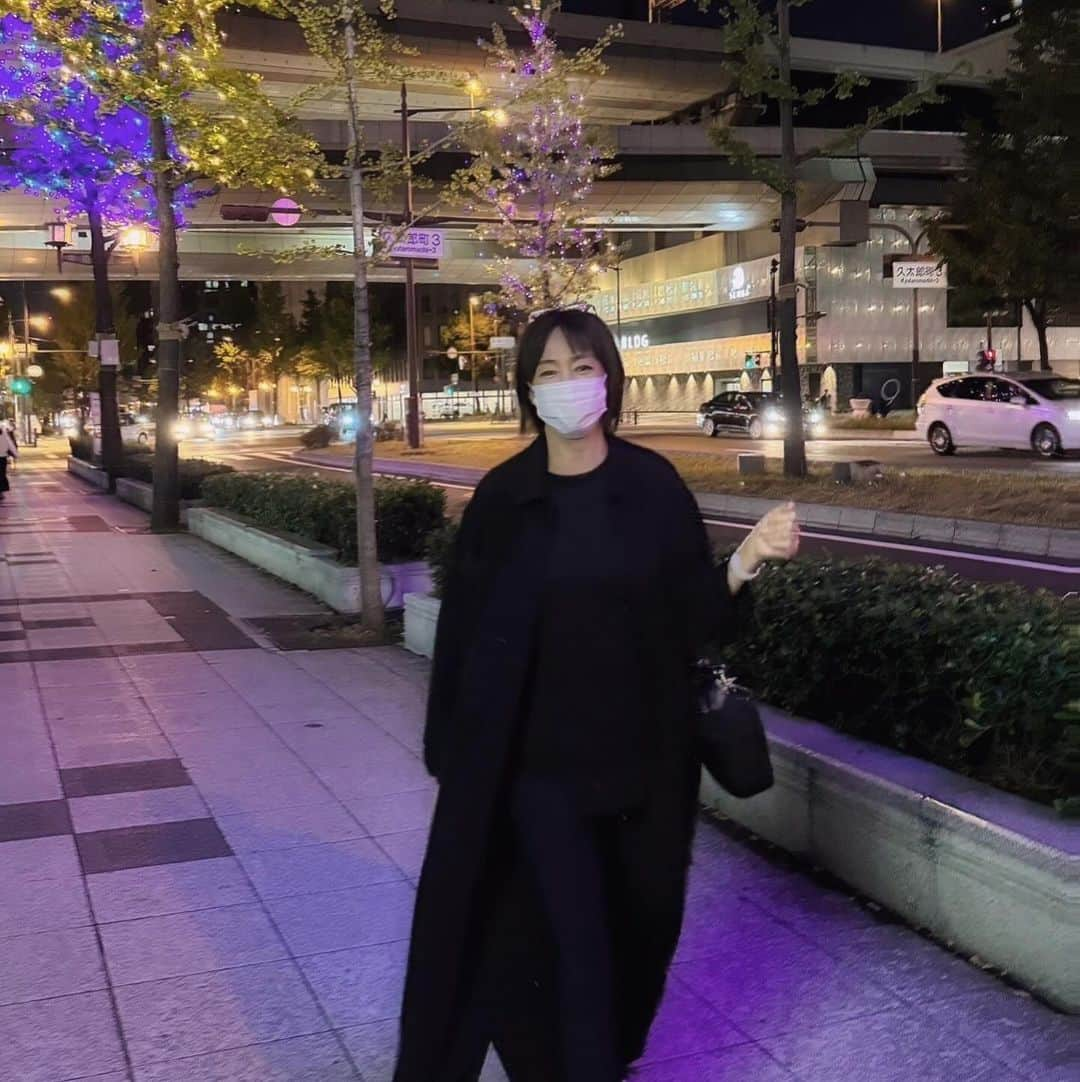 高島礼子さんのインスタグラム写真 - (高島礼子Instagram)「大阪散歩🚶 イルミネーションが始まりましたね  #大阪から  #イルミネーション綺麗」10月21日 20時56分 - reico.official