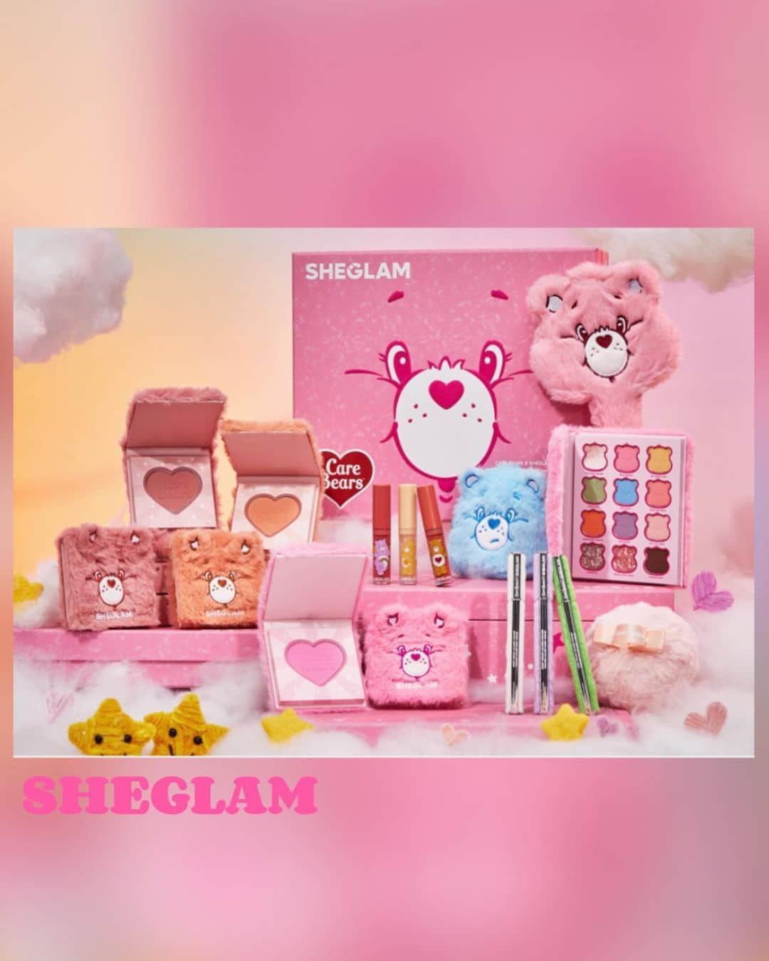 ぷかさんのインスタグラム写真 - (ぷかInstagram)「SHEGRAMからケアベアコラボ商品が出たよ🐻💗 ・ 内容は ♡12色アイシャドウ ♡チーク 3色展開 ♡アイライナー  3色展開 ♡ポーチ付き三色リップ ♡パフ  ・ ・ ・ ケアベア世界観すごくてケースもふわふわで可愛すぎるよ🥺 アメリカンな発色だから濃いめメイク好きな人におすすめ！！ ・ ・ ・ ・ #sheglam #sheglamcollection #sheglamxcarebears  #carebearsmakeup  #コスメ紹介 #新商品コスメ #コスメ情報  #フリーモデル #広告モデル #コスメモデル  #撮影データ #カタログモデル  #韓国コスメ #韓国コスメレビュー #韓国スキンケア」10月21日 21時21分 - fuuuuu215