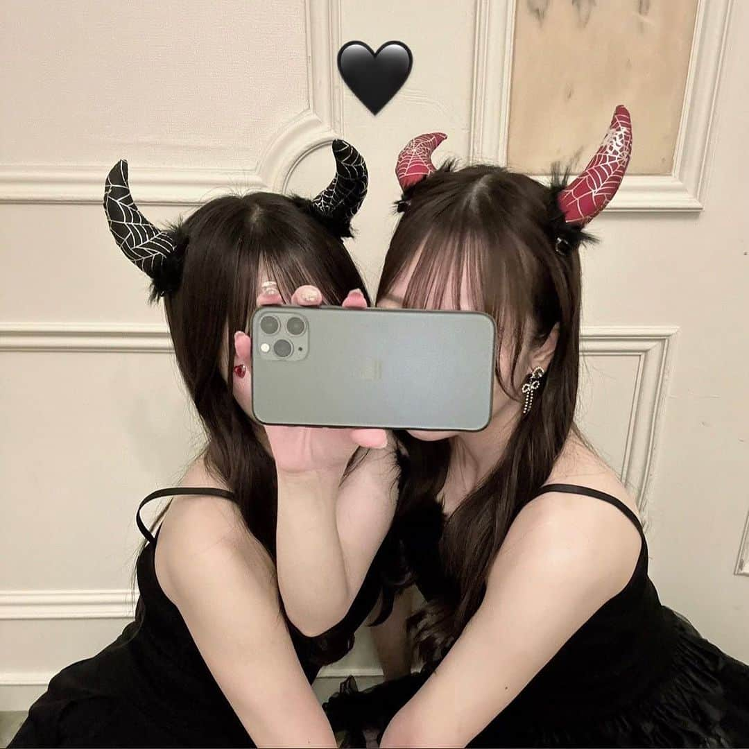 葉月沙耶のインスタグラム：「‪𝘛𝘳𝘪𝘤𝘬 𝘰𝘳 𝘛𝘳𝘦𝘢𝘵 👻꒦ ᐡᜊ- -ᐡ ᜊ꒷꒦‬   #ハロウィン #ハロウィンコスプレ #ハロウィン仮装 #デビル #デビルマン #」