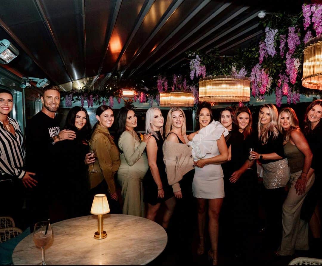 ヴィッキー・パティソンさんのインスタグラム写真 - (ヴィッキー・パティソンInstagram)「Here comes the... BRIDESMAIDS 😂🤩💕✨  There is something so beautiful about having long term friends that have witnessed multiple versions of you and loved you unconditionally through each version... 🥹✨  You guys have been by my side for the best part of 20 years, more in some cases.. We've celebrated each others milestones and been there for each other when things were hard. Together we got each other through losing Paul.. 🥹💙 There is no one else in the world I want standing by  when I say I do... than you lot 💕💐  Here's to the Patti-Ram's 2024.. and my bridesmaids 💐👰🏻‍♀️  Huge Thankyou to the amazing team at @victors_restaurants in Newcastle- jan and her girls were incredible and helped put together the perfect night!! Oh and @lovelilysunderland for the most amazing cakes ever, @katherinesflorists for my bouquets and @eyeofthetyne for capturing these beautiful moments.. 😍 I am honestly on cloud 9.. ✨」10月21日 21時22分 - vickypattison