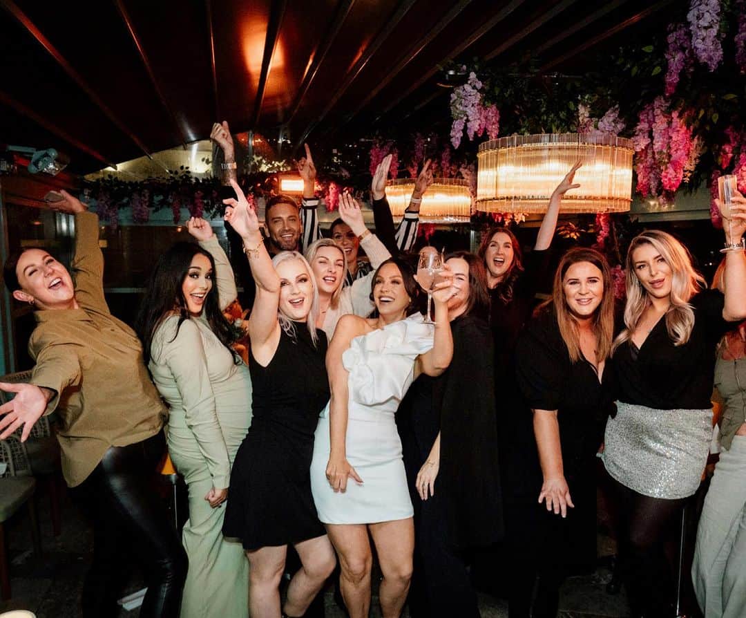 ヴィッキー・パティソンさんのインスタグラム写真 - (ヴィッキー・パティソンInstagram)「Here comes the... BRIDESMAIDS 😂🤩💕✨  There is something so beautiful about having long term friends that have witnessed multiple versions of you and loved you unconditionally through each version... 🥹✨  You guys have been by my side for the best part of 20 years, more in some cases.. We've celebrated each others milestones and been there for each other when things were hard. Together we got each other through losing Paul.. 🥹💙 There is no one else in the world I want standing by  when I say I do... than you lot 💕💐  Here's to the Patti-Ram's 2024.. and my bridesmaids 💐👰🏻‍♀️  Huge Thankyou to the amazing team at @victors_restaurants in Newcastle- jan and her girls were incredible and helped put together the perfect night!! Oh and @lovelilysunderland for the most amazing cakes ever, @katherinesflorists for my bouquets and @eyeofthetyne for capturing these beautiful moments.. 😍 I am honestly on cloud 9.. ✨」10月21日 21時22分 - vickypattison