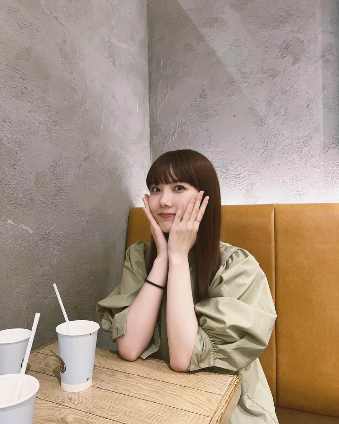 MOMOKAさんのインスタグラム写真 - (MOMOKAInstagram)「☕️☕️☕️  まーーーたカフェ。笑 クラベリ配信明日までだよ〜〜！！」10月21日 21時35分 - momoka_jewel