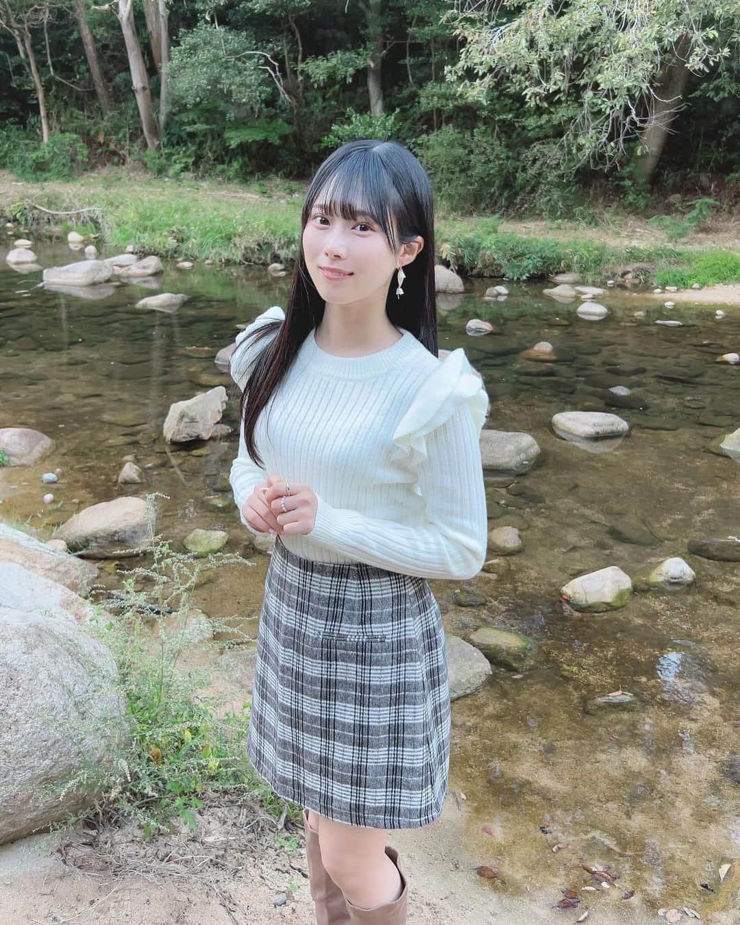 瀧本弥生さんのインスタグラム写真 - (瀧本弥生Instagram)「疲れた時は自然に癒されよう🌱🫧  #NMB48 #アイドル　#04 #05 #05년생　#秋コーデ #ロングブーツ  #idol #自然　#川 #癒し」10月21日 21時46分 - yayoi_845_48