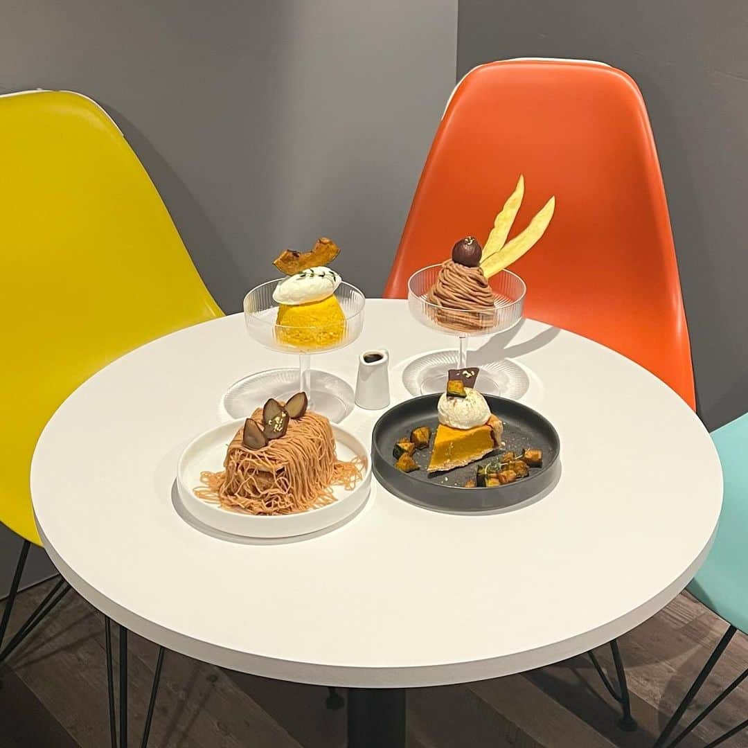 横山紗弓のインスタグラム：「📍 @m.bk__wt / 博多 秋menuをひと足先にいただきました🎃 どれもとても濃厚で美味しかったので みなさまも是非🫶 全個室なのでゆっくり楽しめます♪ #福岡 #福岡観光 #福岡旅行 #福岡カフェ #福岡グルメ #韓国カフェ #博多カフェ #博多グルメ #さゆlog」