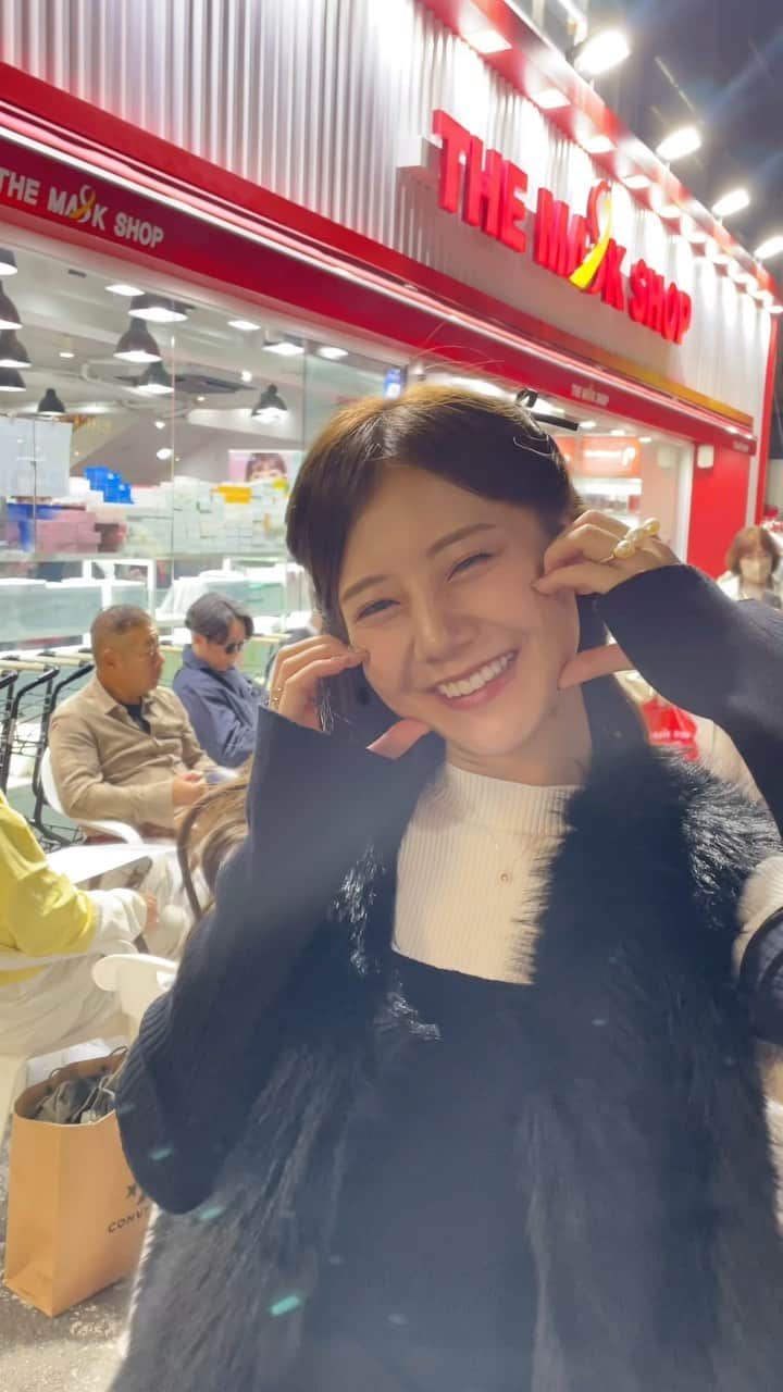 のインスタグラム：「🇰🇷♡  アンニョン〜 韓国メイクしてもらった☺️ 技術凄すぎて感動🫶 いつもと違うアイドルメイクいかが？  #韓国 #韓国旅行 #韓国ヘア #韓国コーデ #韓国コスメ  #韓国メイク #アイドルメイク #韓国ファッション  #ヘアセット #ハーフツイン #韓国アイドル #明洞」