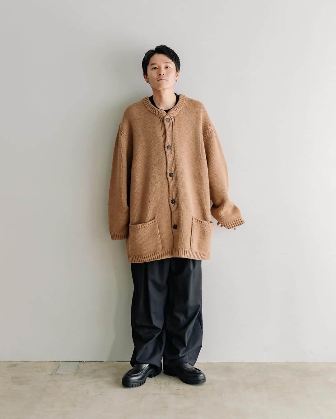 Ryoさんのインスタグラム写真 - (RyoInstagram)「ㅤㅤㅤㅤㅤㅤㅤㅤㅤㅤㅤㅤㅤ ようやくニットが着れる季節に🧶 ㅤㅤㅤㅤㅤㅤㅤㅤㅤㅤㅤㅤㅤ knit : @cristaseya  pants : @camielfortgens  shoes : @henderscheme  ㅤㅤㅤㅤㅤㅤㅤㅤㅤㅤㅤㅤㅤ #cristaseya #camielfortgens #henderscheme」10月21日 21時56分 - ryo__takashima
