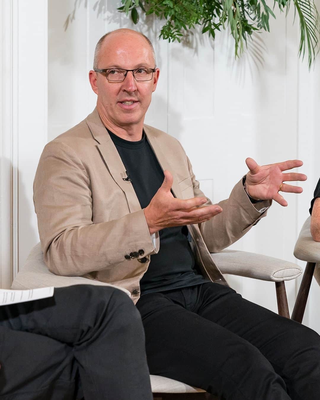 のインスタグラム：「To support and inspire the next generation of design talent, we've partnered with @dezeen for a series of Lighthouse talks.  At our recent London event, focussed on the future of mobility, we discussed how electrification is opening up automotive design opportunities.  Electrification is not just a power train, it's a change in the philosophy to the design of cars, what we are looking at now is a step change in automotive design beyond the engine - such as the experience to the customer and integration of new technologies.」