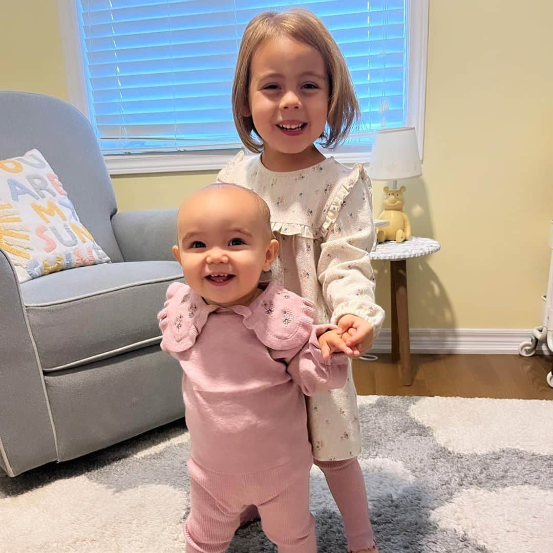 メーガン・デュアメルさんのインスタグラム写真 - (メーガン・デュアメルInstagram)「Sunday best on a Saturday 🥰  @zarakids   #mygirls #girlmom #zarakids #zara」10月21日 22時01分 - meaganduhamel