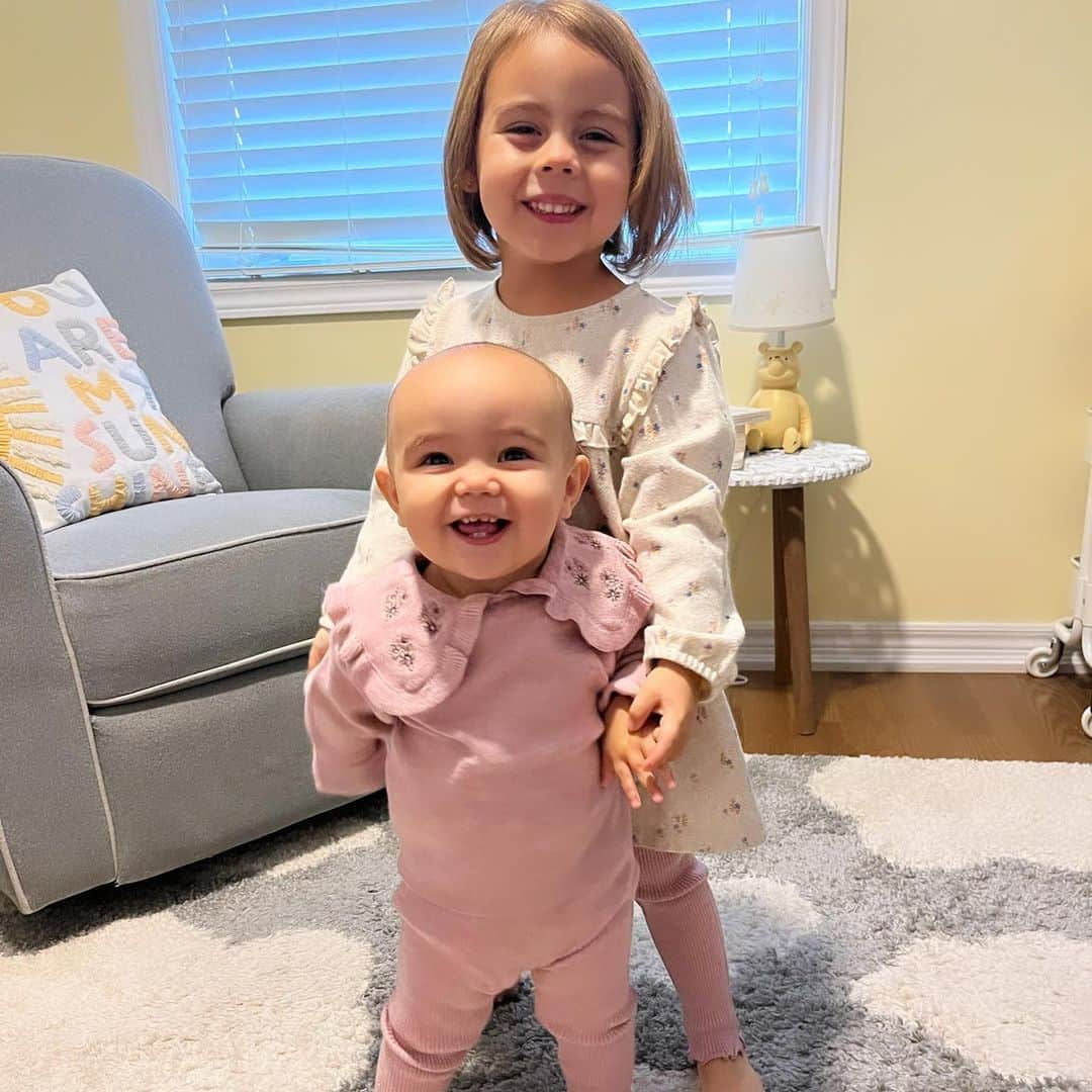 メーガン・デュアメルさんのインスタグラム写真 - (メーガン・デュアメルInstagram)「Sunday best on a Saturday 🥰  @zarakids   #mygirls #girlmom #zarakids #zara」10月21日 22時01分 - meaganduhamel