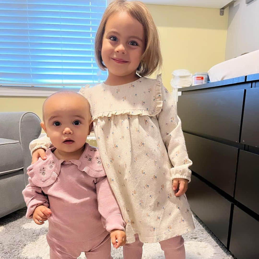 メーガン・デュアメルさんのインスタグラム写真 - (メーガン・デュアメルInstagram)「Sunday best on a Saturday 🥰  @zarakids   #mygirls #girlmom #zarakids #zara」10月21日 22時01分 - meaganduhamel