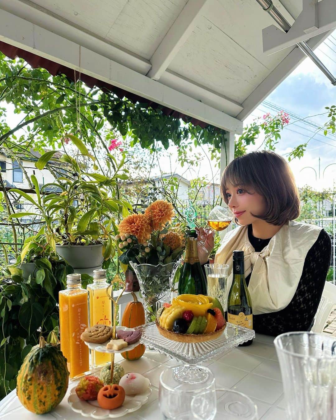 のインスタグラム：「Dad's retirement celebration👨💖🌈  Home party with my family🎂🥳✨️」