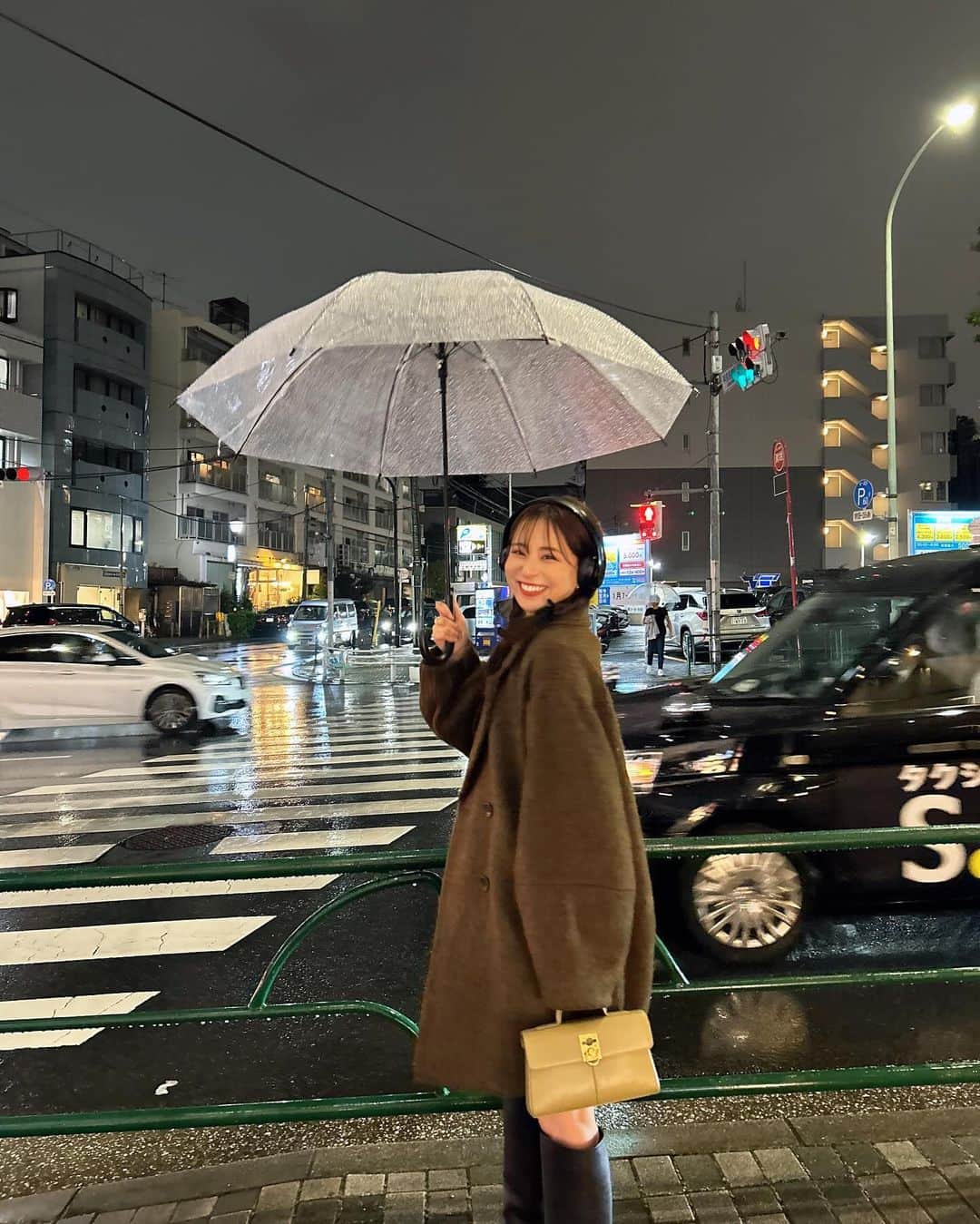 安田乙葉さんのインスタグラム写真 - (安田乙葉Instagram)「いつかの雨キラキラして見えた☔️✨」10月21日 22時15分 - happyotoppy
