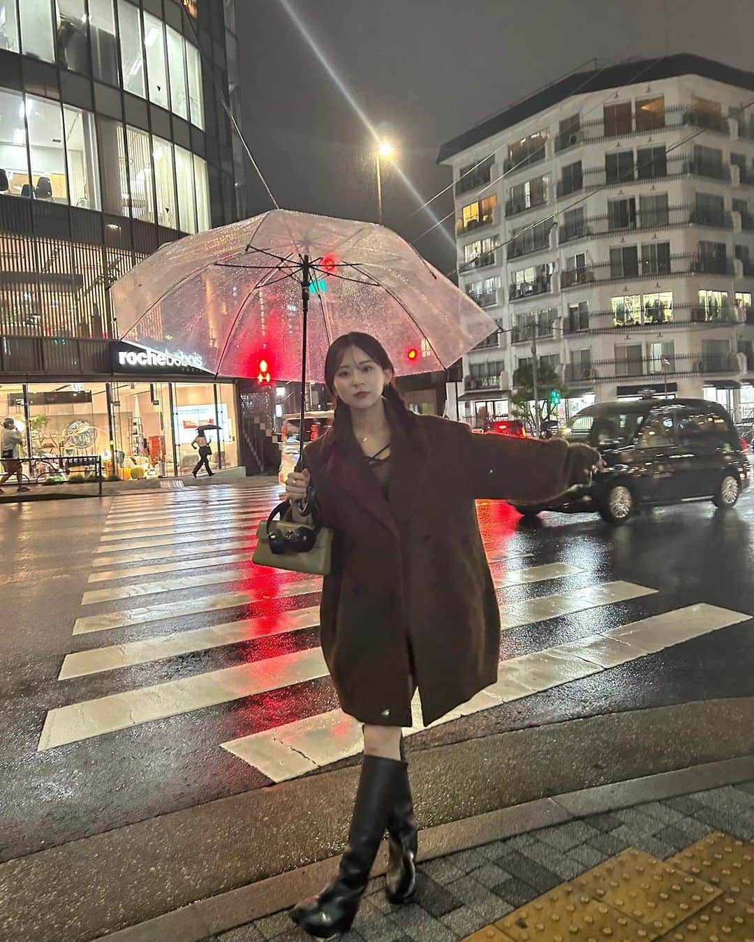 安田乙葉のインスタグラム：「いつかの雨キラキラして見えた☔️✨」