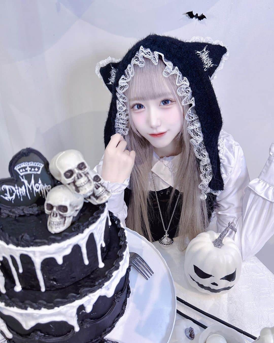 椎名栞のインスタグラム：「ˆ⠒̫ˆ◝੭⸒⸒🖤‎」