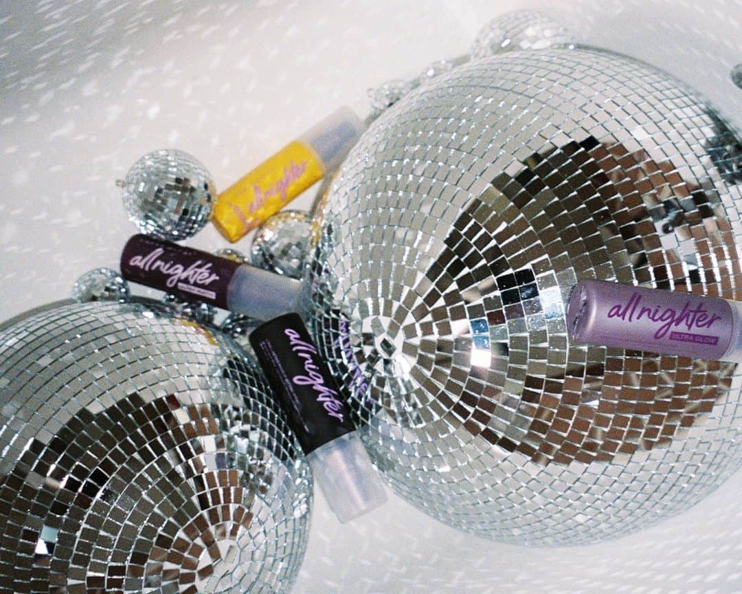 のインスタグラム：「#UDAllNighter is always the life of the party 🪩  All hotties use All Nighter, shop her online and in-store @Sephora & @ultabeauty   #urbandecay #party #settingspray #ulta #sephora」
