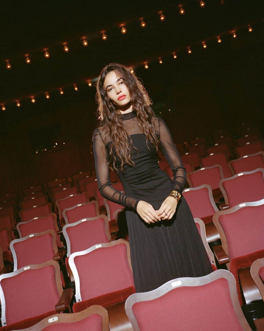 のインスタグラム：「We love a sheer moment. Make it happen in the Kirstie dress 🖤 #DVF」
