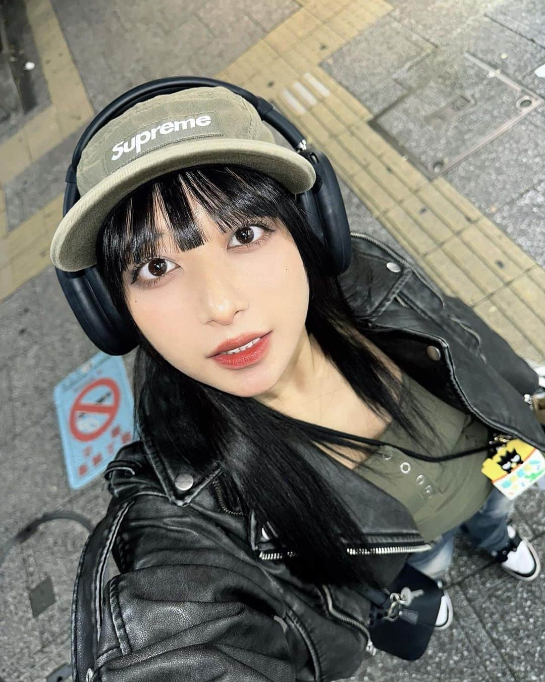のインスタグラム：「じーーー👀」