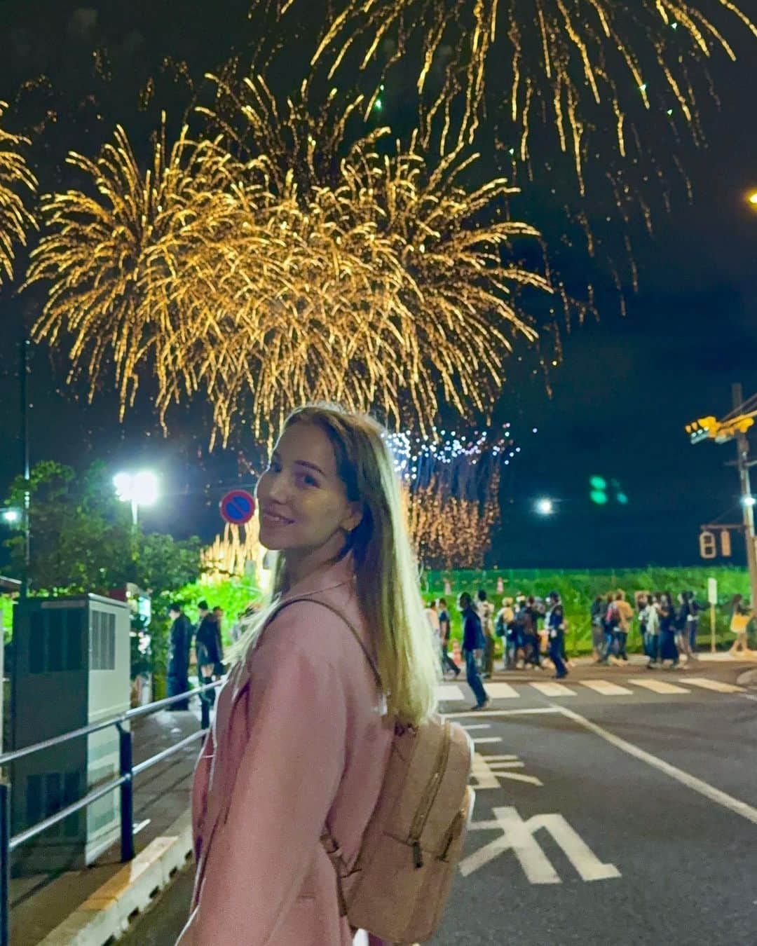 アシヤさんのインスタグラム写真 - (アシヤInstagram)「コロナぶりにちゃんと花火見た🎆🎆🎆 二子玉川10月ありがたい」10月21日 22時55分 - ashiya74