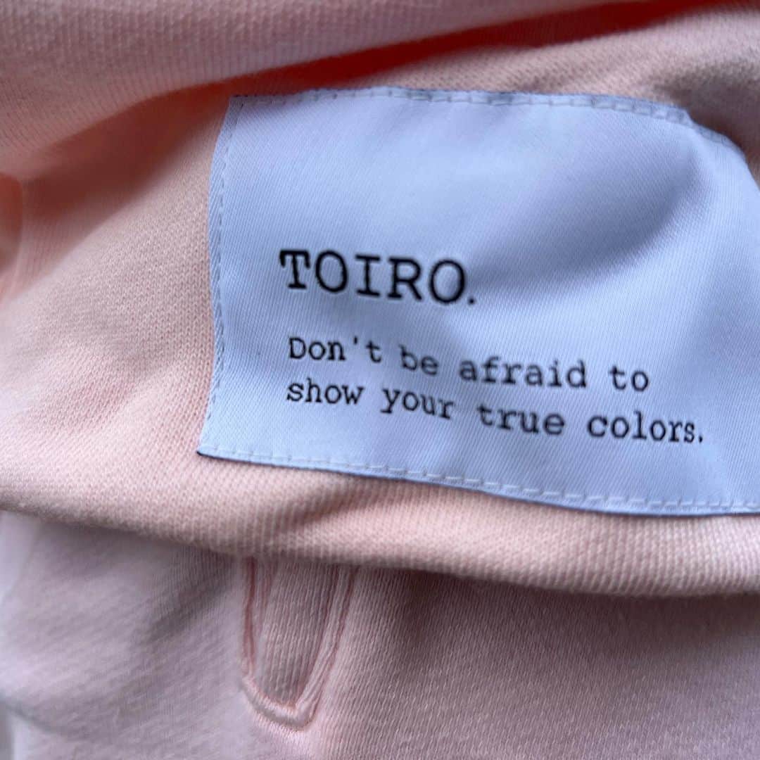西山美希子さんのインスタグラム写真 - (西山美希子Instagram)「秋のピーチピンク🍑今頃やけに気分です💓 #TOIRO #TOIRO.」10月21日 22時48分 - mariaclove
