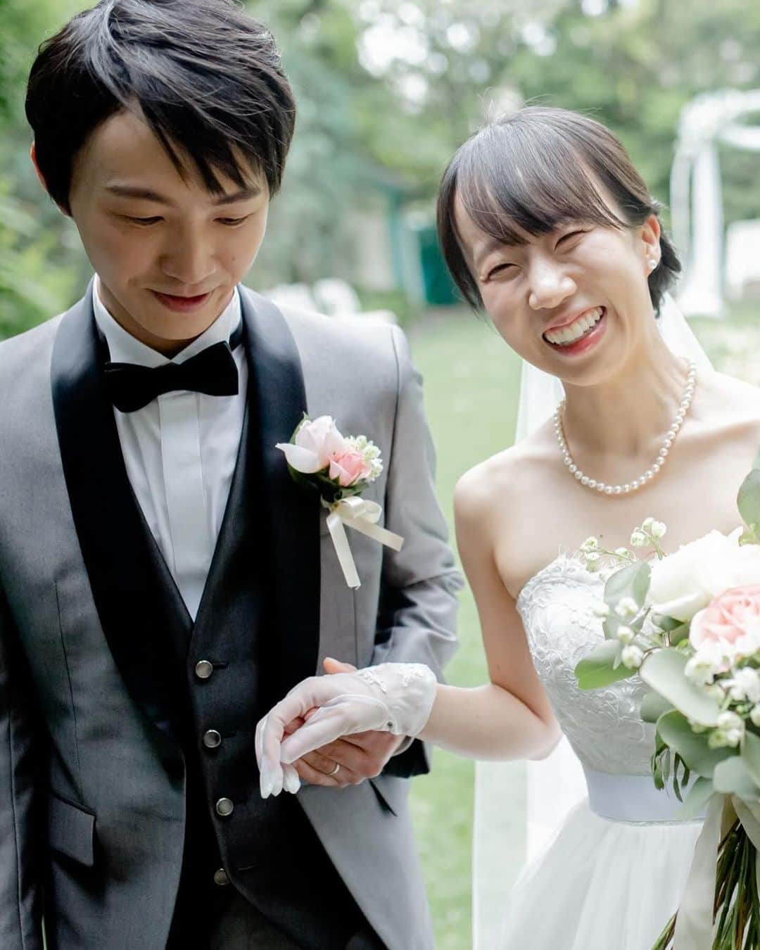 神戸北野サッスーン邸さんのインスタグラム写真 - (神戸北野サッスーン邸Instagram)「・ @sassoon_weddingplace ＊ ・ ・ first meetで新郎さまへお手紙を💌 ・ ・ 特別な日に読むお手紙はお互いにとってきっと一生忘れられない思い出になりますね ・ ・ 実は、ご新婦さまのお姉様も数年前にここ、サッスーン邸でお式をしてくださったんです✨😭 ・ ・ 嬉しいご縁が繋がってサッスーン邸でお手伝いができたことを本当に嬉しく思います💎 ・ ・ ・ Produce by   ＊Misaki Kubo＊ ・ ・ ・  #サッスーン花嫁 #ブライダルフェア #サッスーン邸 #神戸北野サッスーン邸 #神戸結婚式 #北野結婚式 #北野異人館 #関西結婚式場  #貸切ウエディング #アットホームウェディング #異人館ウェディング #神戸前撮り #歴史的建造物 #アンティークウェディング #邸宅ウェディング #ガーデンウェディング #北野異人館 #おしゃれ花嫁 #少人数ウエディング #ゲストハウスウェディング#家族婚 #フォトウェディング神戸 #ガーデン」10月21日 22時48分 - sassoon_weddingplace