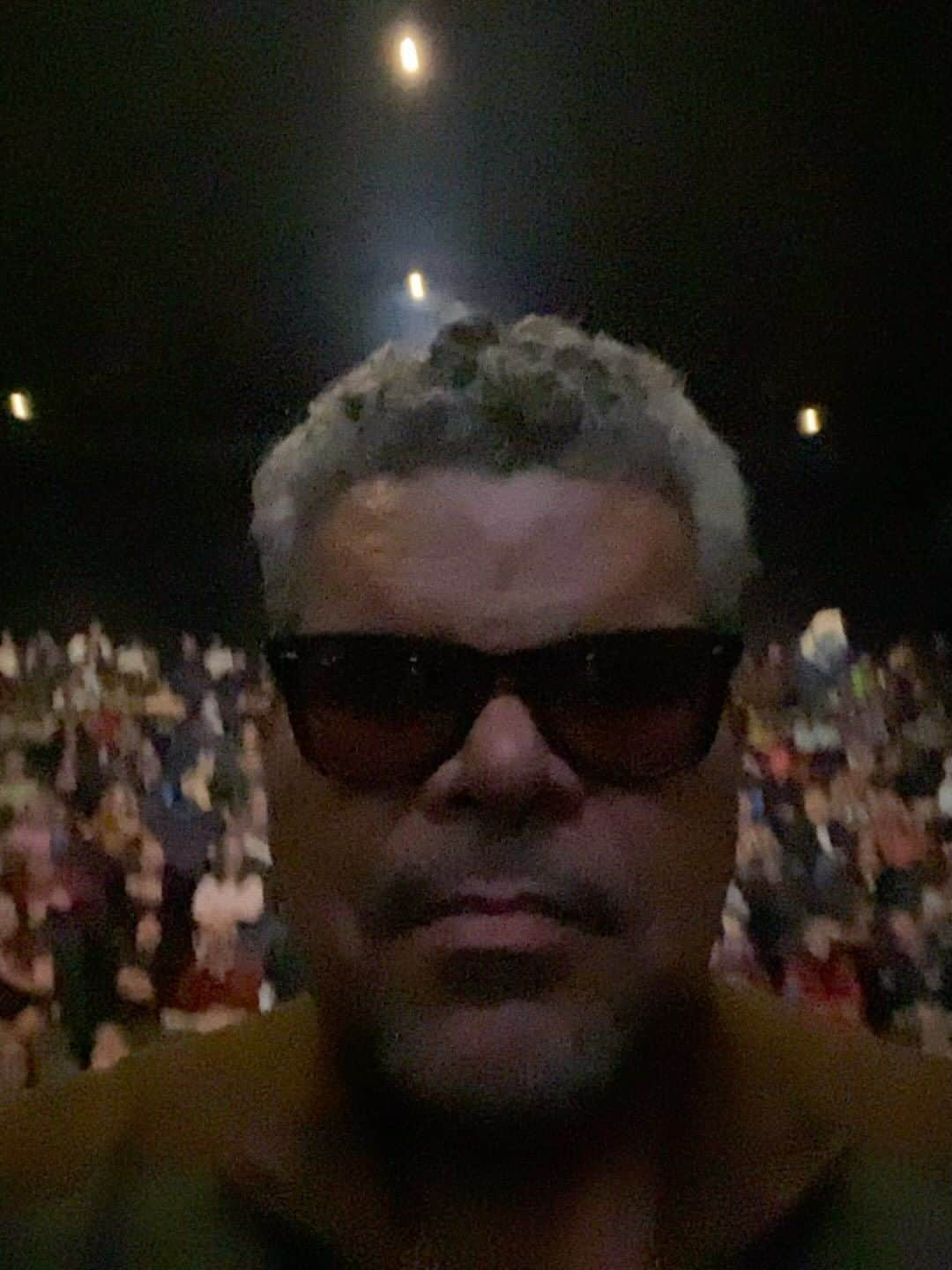 ルイス・ガスマンのインスタグラム：「Thanks to Familia, Friends and Neighbors for completing by to #essexcinemas in Supporting Our film @storyavefilm A room full of LOVE…How We do in Vermont!!!」