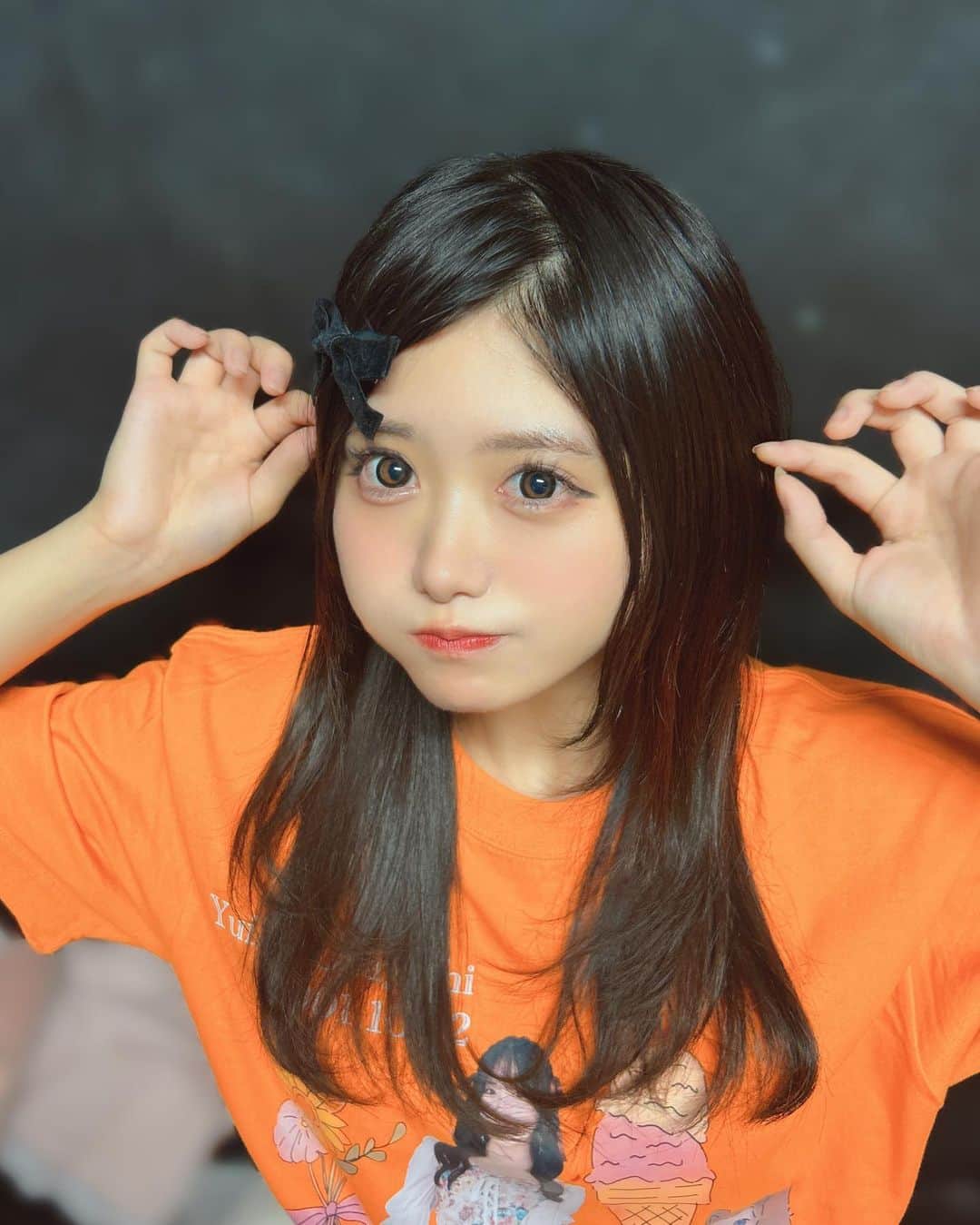 原田珠々華のインスタグラム：「🍊‪🧡‬‪  前髪なしも似合う？？？  あんまりやらないから緊張した(⑉･ ･⑉)   #虹のコンキスタドール  #虹コン  #黒髪  #黒髪女子 #japanese  #japanesegirl  #japaneseidol  #girl #idol  #ミディアムヘア  #地下アイドル #偶像  #偶像练习生  #雰囲気好きな人いいね  #いいね返し  #前髪アレンジ  #前髪なし」