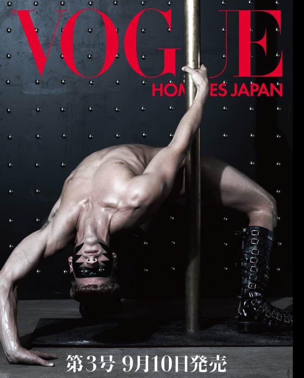 ニコラ・フォルミケッティのインスタグラム：「VOGUE HOMMES JAPAN with @stevenkleinstudio 2009」