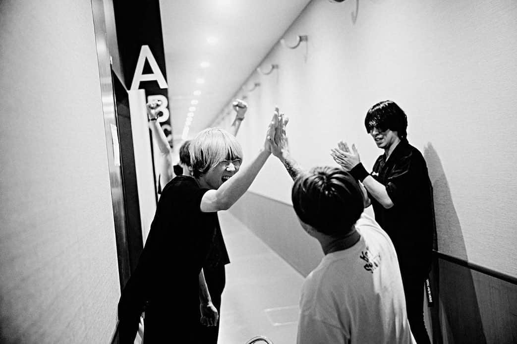 江口雄也さんのインスタグラム写真 - (江口雄也Instagram)「▼  2023/10/20 tour other cut  📸( @hamanokazushi )」10月21日 23時18分 - bluengt