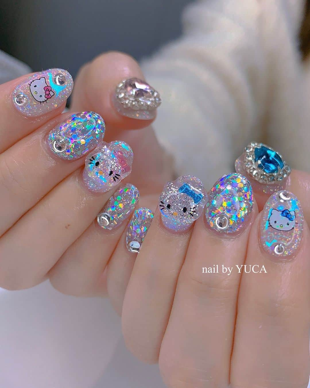 YUCAのインスタグラム：「꙳✧˖°⌖꙳✧˖°⌖ ⁡ ⁡ ⁡ #うるうるネイル #nail #ネイル #オーロラネイル #クリアネイル #clearnails #젤네일 #네일 #네일아트 #auroranails #tettynail #유카네일 #우루우루네일 #uruurunail #美甲 #yucanail」