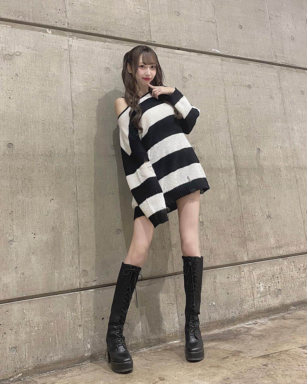 野村実代さんのインスタグラム写真 - (野村実代Instagram)「すきー？🫠♡ ⁡ ⁡ ⁡ #darich#ダーリッチ#darichコーデ#code#ootd #ニット#ニットワンピ#ボーダー#秋コーデ #骨格ナチュラル#03#fyp#みよちゃんにんぎょう」10月21日 23時21分 - miyomaruko_0201