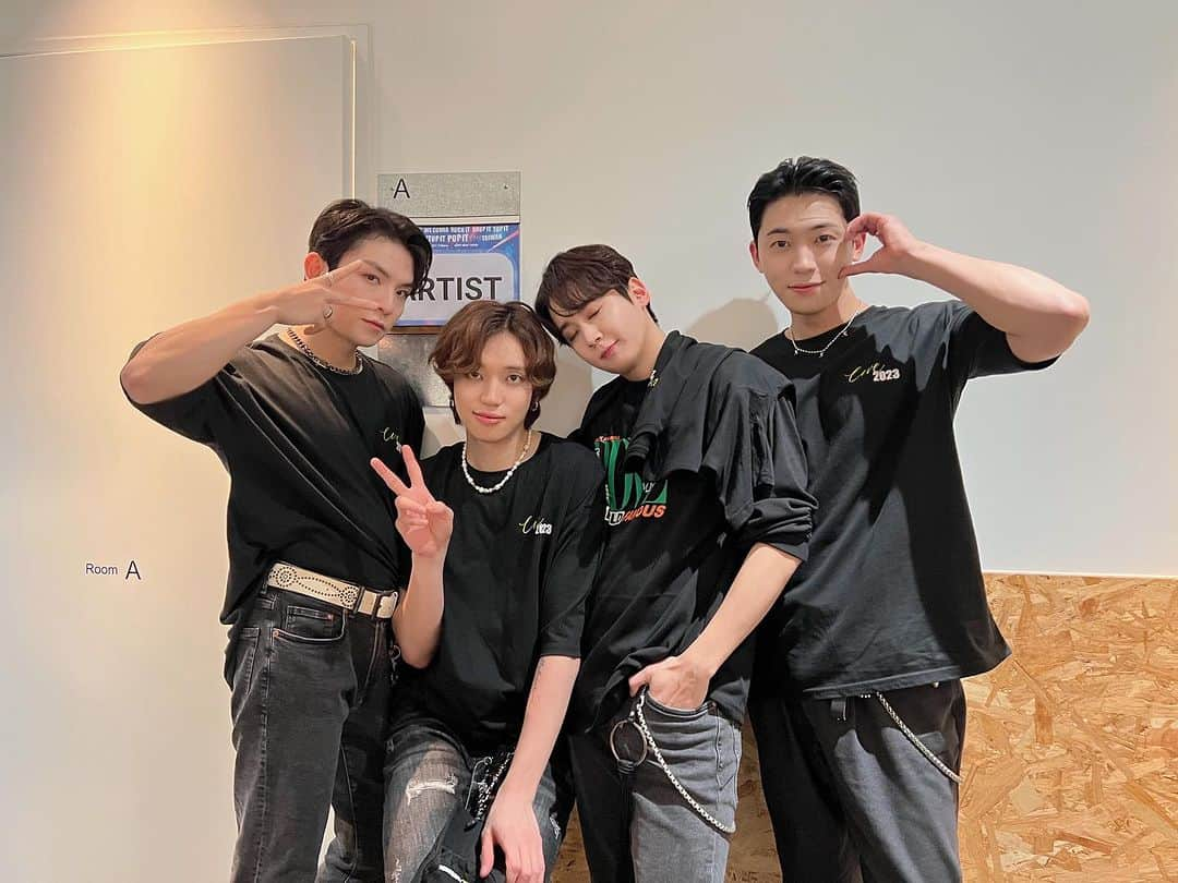 【公式】TEEN TOPさんのインスタグラム写真 - (【公式】TEEN TOPInstagram)「[2023 TEEN TOP ENCORE CONCERT IN TAIWAN] 오랜만에 다시 만난 대만 엔젤 여러분💜 대만에서의 행복한 추억을 주셔서 감사합니다👼💕  [2023 TEEN TOP ENCORE CONCERT IN TAIWAN] It’s been a while since we met again, Taiwan ANGELs💜 Thank you for the giving happy memories in Taiwan👼💕  #TEENTOP #틴탑 #2023TEENTOPENCORE」10月21日 23時33分 - official_teentop