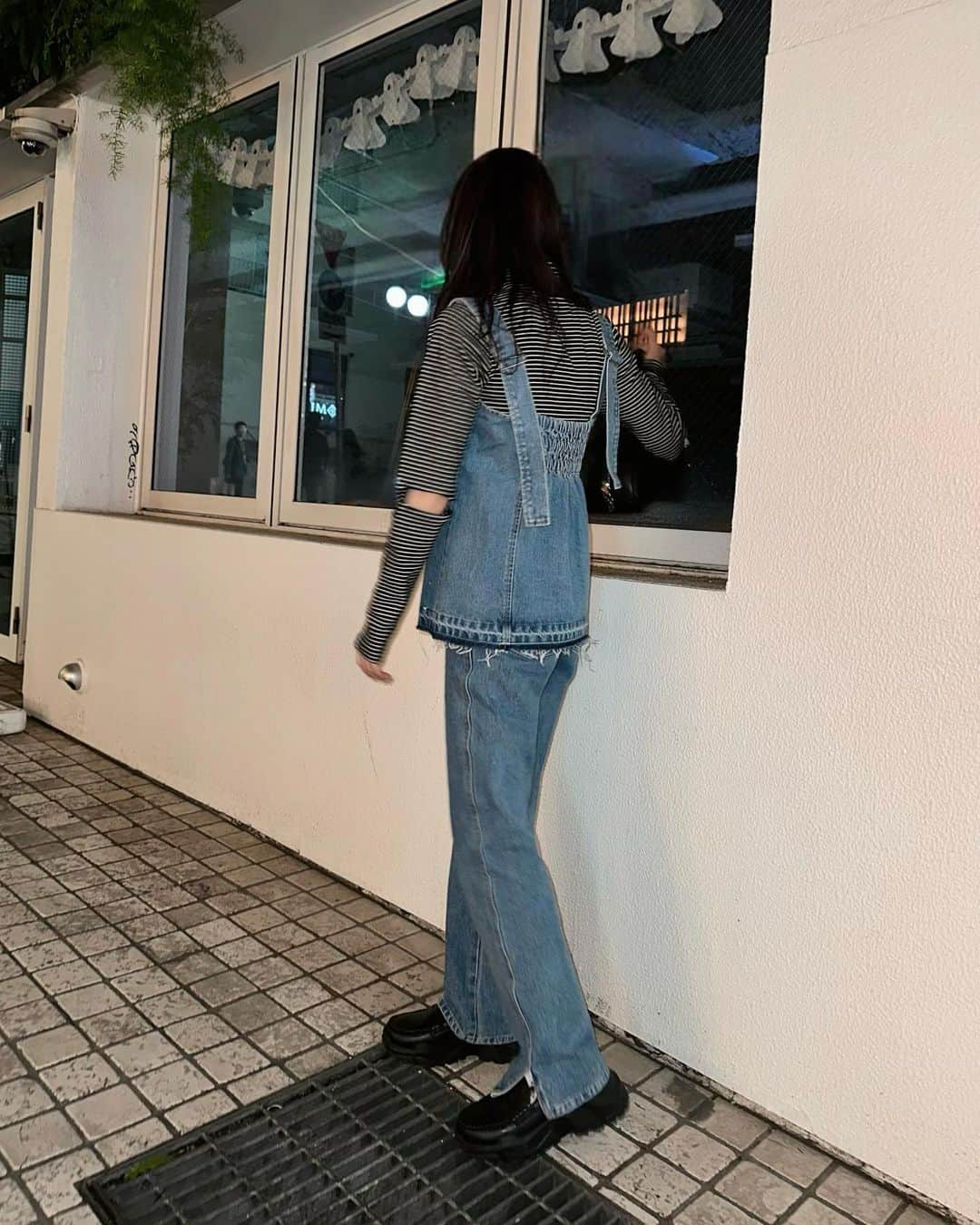 真山りかさんのインスタグラム写真 - (真山りかInstagram)「. ⁡ 日本帰ってきて秋服楽しい週間 明日はオケラディスコ2023 DAY2！たのしみ ⁡ ⁡ #まやまにあ ⁡ .」10月21日 23時35分 - ma_yama_official