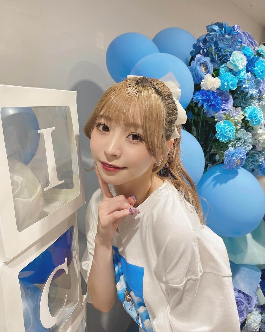 美南れなのインスタグラム：「Tシャツかわいい☁️🩵」