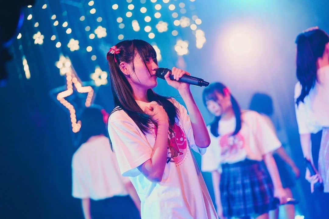 のインスタグラム：「生誕祭ライブ写真📸 麦田ひかる( @m_hikaranai )  #白キャン #真っ白なキャンバス #idol #アイドル #アイドルライブ #麦田ひかる」